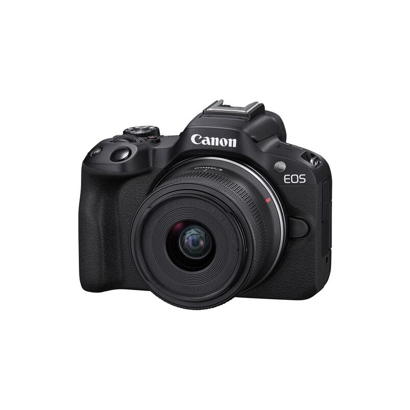 Camara Canon EOS R50 con lente de 18-45 mm