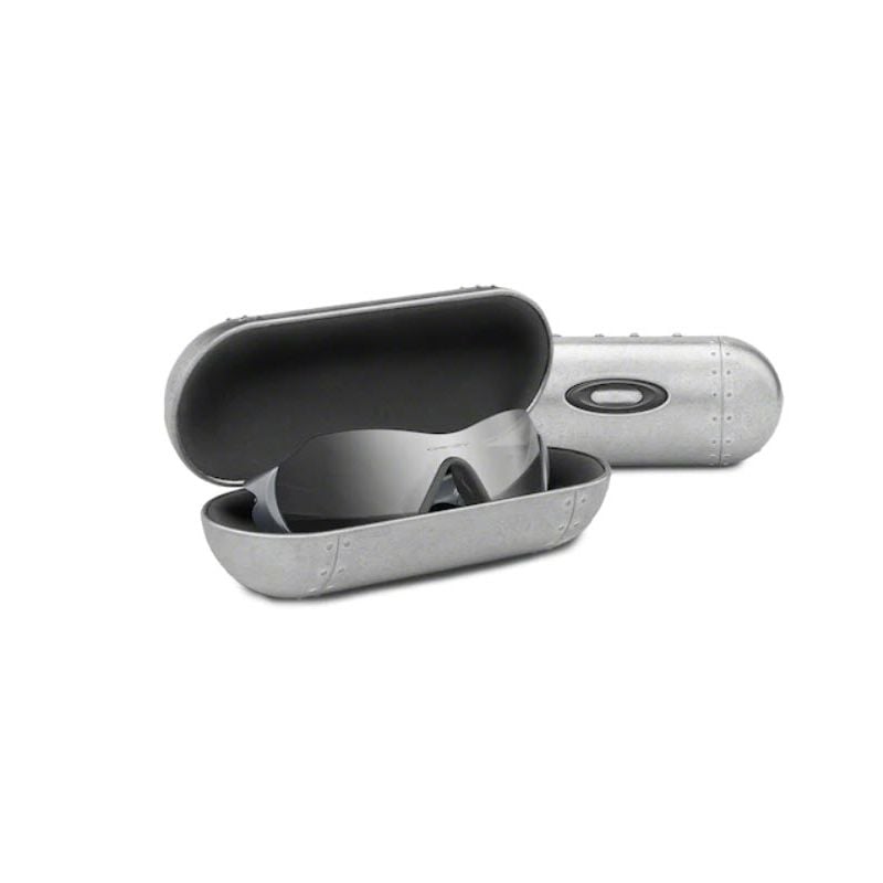 Estuche Oakley Large Metal Valut