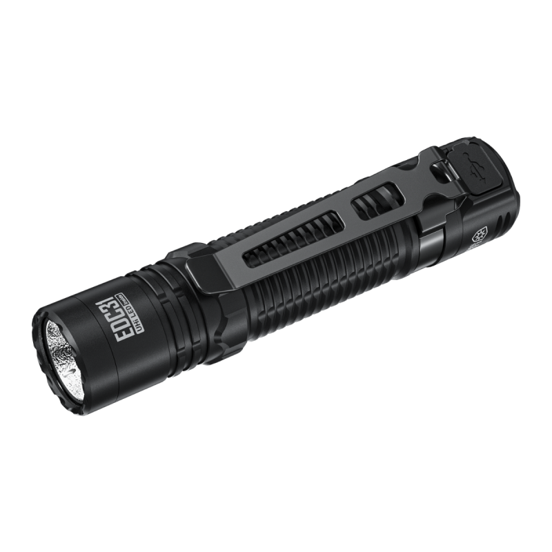 Linterna EDC recargable USB-C Nitecore EDC31 de 3500 lúmenes