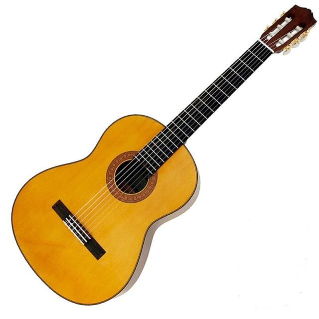 Guitarra Clásica con cuerdas de Nailon Yamaha C80